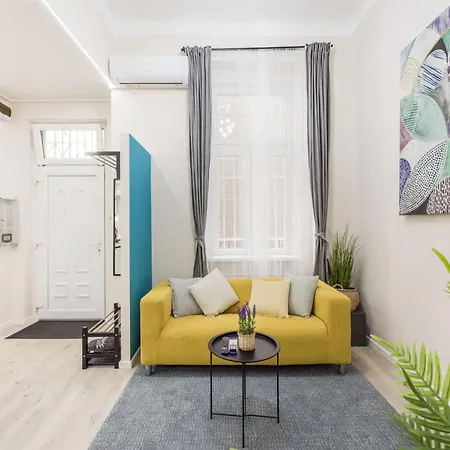 Apartment Stylish & Cozy